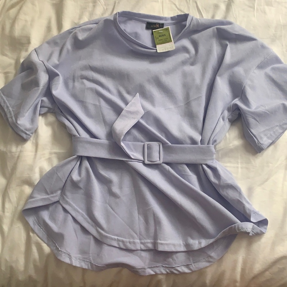 periwinkle t-shirt with adjustable sewn in belt
